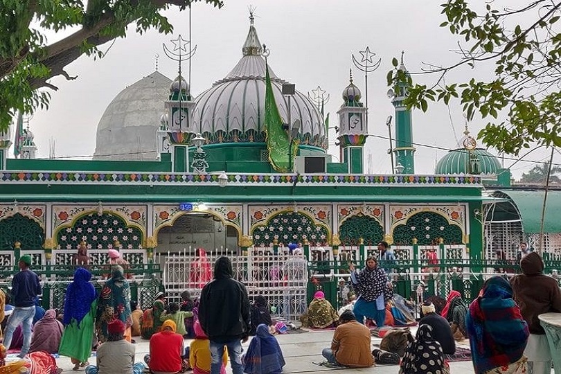 Piran Kaliyar Sharif Dargah 