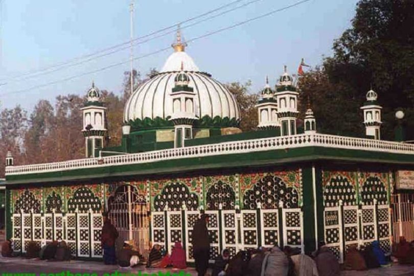 Piran Kaliyar Sharif Dargah 