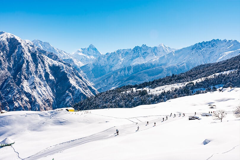 walks-at-Auli